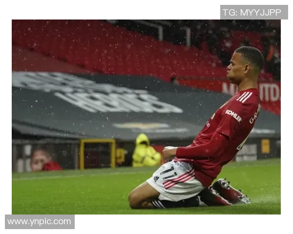 球星足球滑跪精彩瞬间集锦 燃爆全场激情与荣耀并存 球星足球滑跪精彩瞬间集锦 燃爆全场激情与荣耀并存