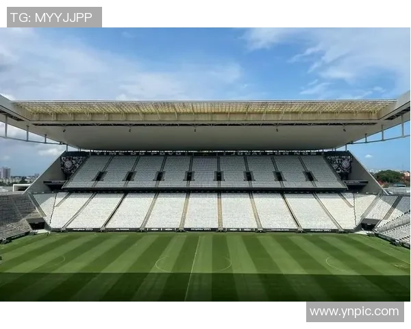 足球巨星告别绿茵场聚焦退役俱乐部的荣誉与情感归宿 足球巨星告别绿茵场聚焦退役俱乐部的荣誉与情感归宿